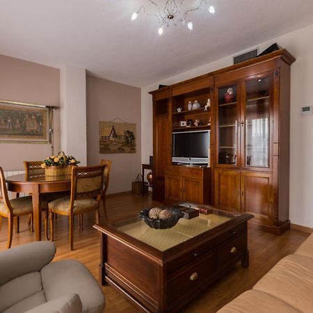 Gracia Suites - Centro Y Confort Con Parking Gratis Гранада Екстер'єр фото